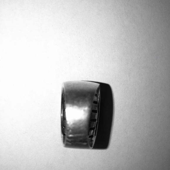 Ring - Picture 3 of 4